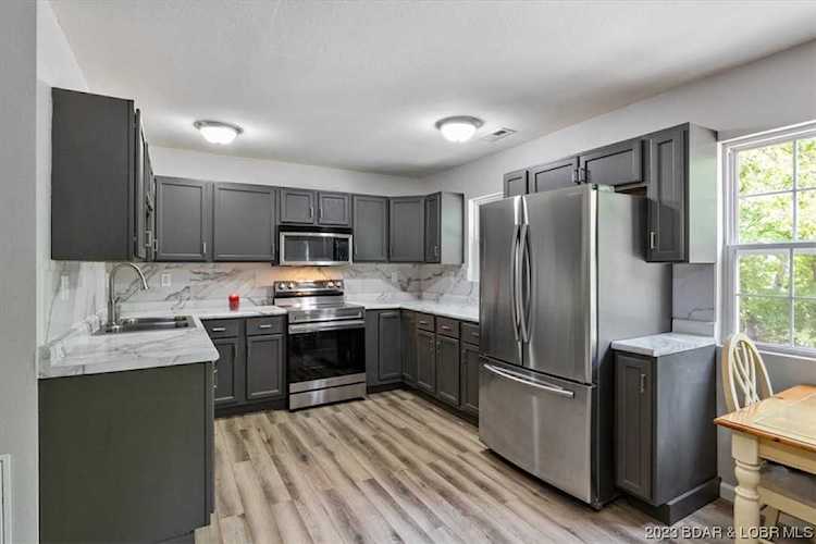 222 Winter Wood Loop Linn Creek, MO 65052