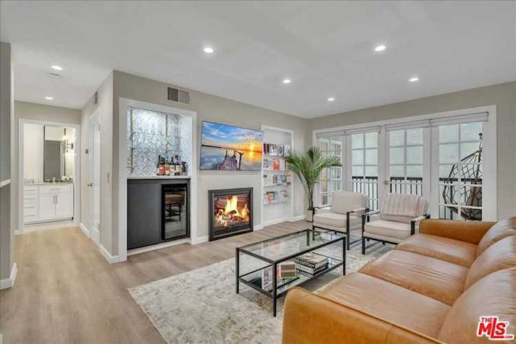 906 N Doheny Dr #318, West Hollywood, CA 90069 | RubyHome Photo 1
