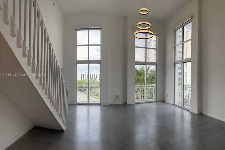 1701 Sunset Harbor Dr #L-508 Miami Beach, FL 33139
