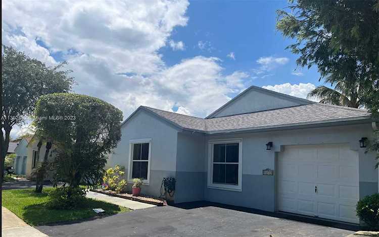 20770 NW 1st St Pembroke Pines, FL 33029