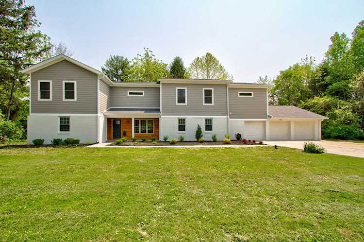 7777 Holliday Dr E Indianapolis, IN 46260