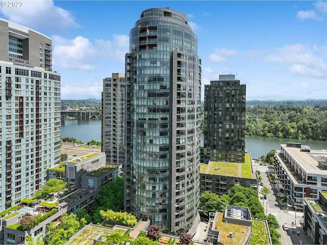 3601 S River PKWY #2112 Portland, OR 97239