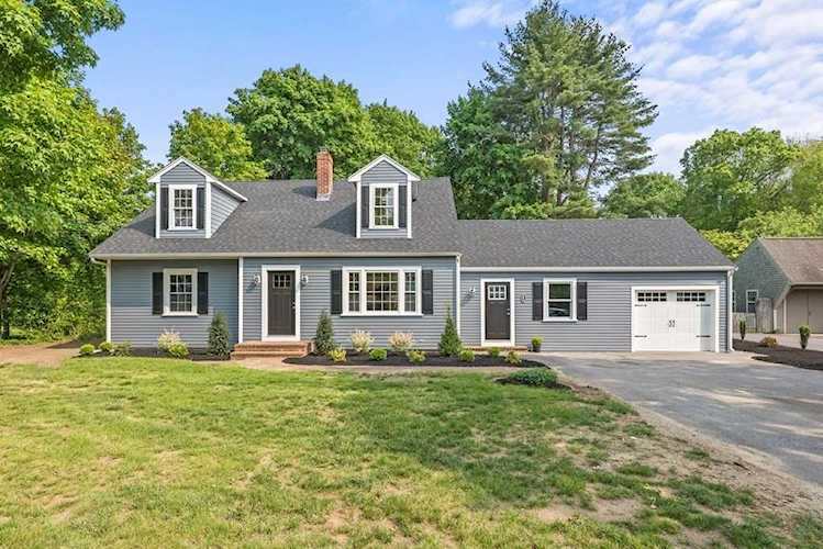 659 S Main St Raynham, MA 02767 | MLS 73116763 Photo 1