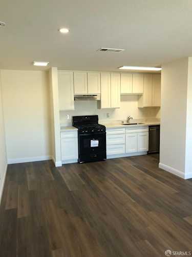 2121 Lakeview Circle Pittsburg, CA 94565