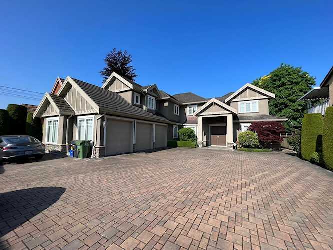 7551 Gilbert Road Richmond, BC V7C 3W6