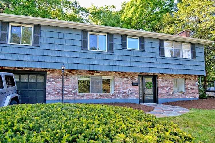 21 Mcadams Rd Framingham, MA 01701 home for sale, MLS#73116771 - Moor Realty Photo 1
