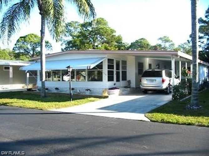 8 Coach Light Dr Fort Myers, FL 33908