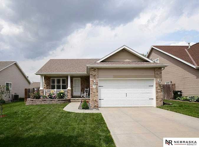 1822 Chloe Ln Lincoln, NE 68512