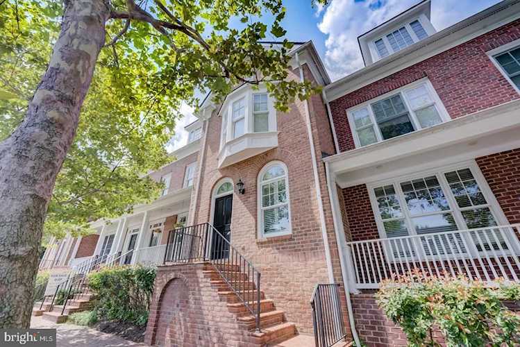 958 N Washington St Alexandria, VA 22314