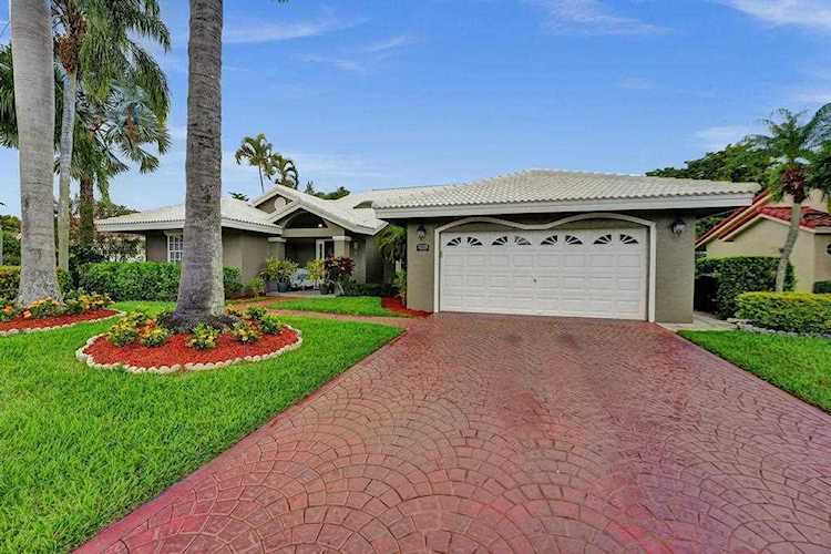 6228 Golf Villas Drive Boynton Beach, FL 33437