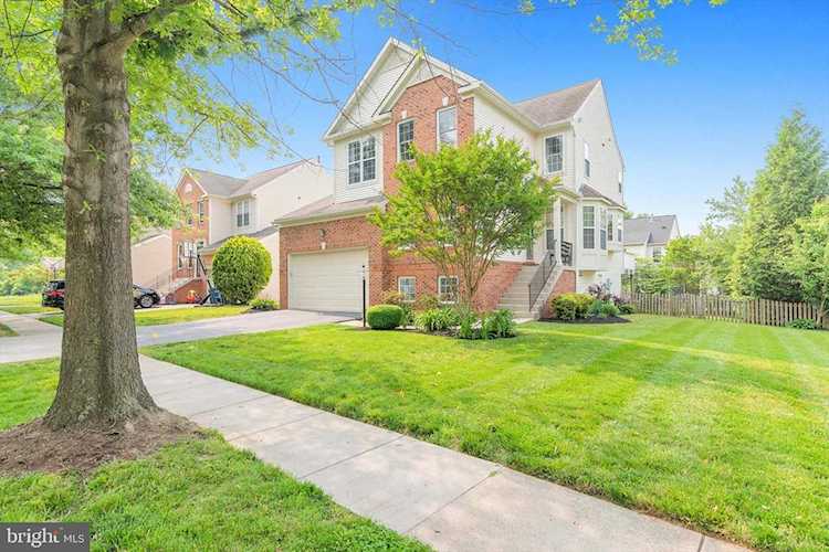 43483 Mink Meadows St Chantilly, VA 20152