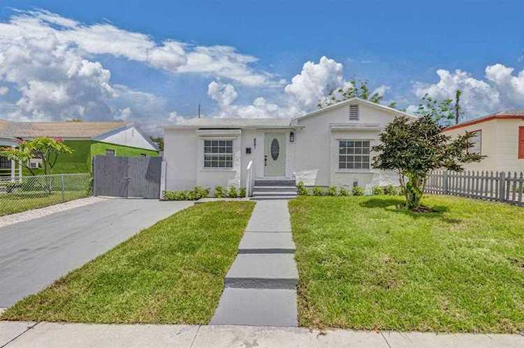 927 34th Street West Palm Beach, FL 33407