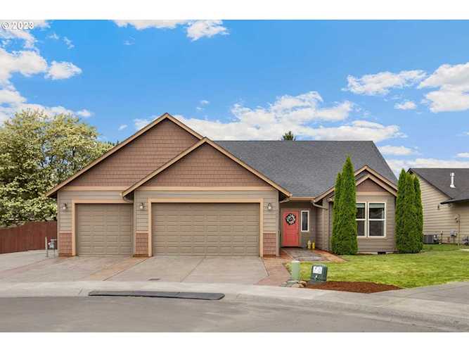 9802 NE 141st CT Vancouver, WA 98682