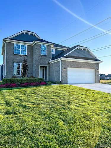 13327 Demil Dr Romeo, MI 48065