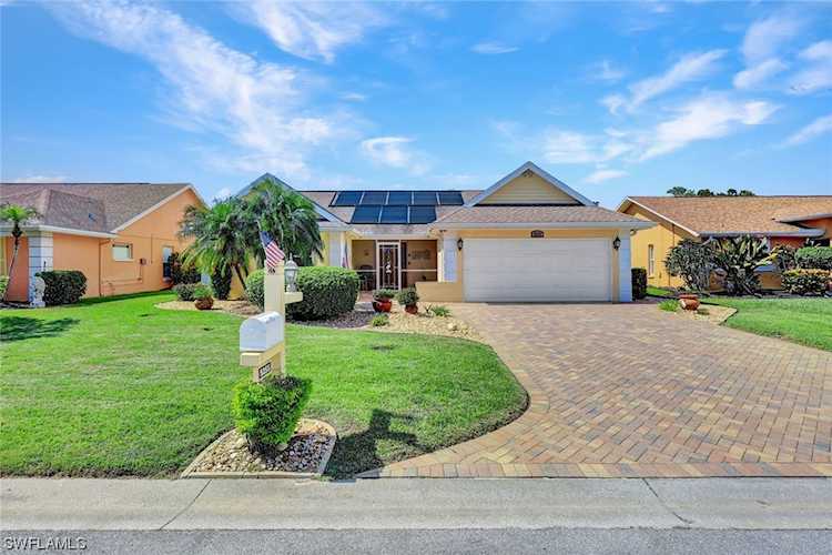 5255 Tudor Ct Naples, FL 34112