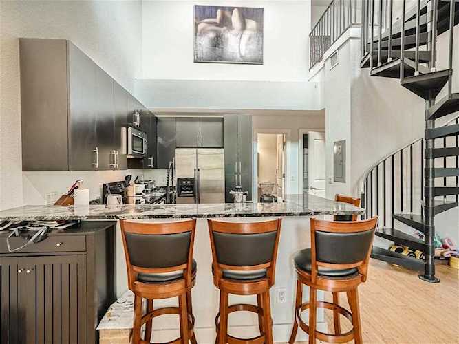 907 Duncan LN #302 Austin, TX 78705