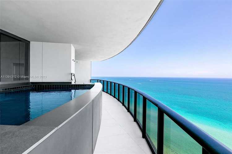 18555 Collins Ave #2801 Sunny Isles Beach, FL 33160