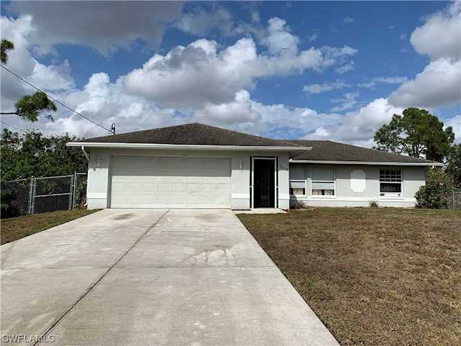 3212 SW 42nd St in FL, Lehigh Acres Photo 1