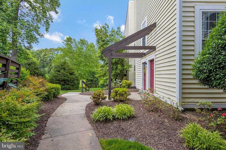 10132 Oakton Terrace Rd Oakton, VA 22124