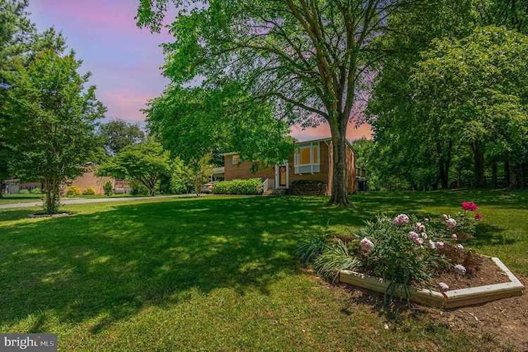 8216 Seneca View Dr Gaithersburg, MD 20882