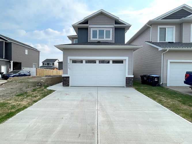 137 Arncliff Ct Fort McMurray, AB T9K0W