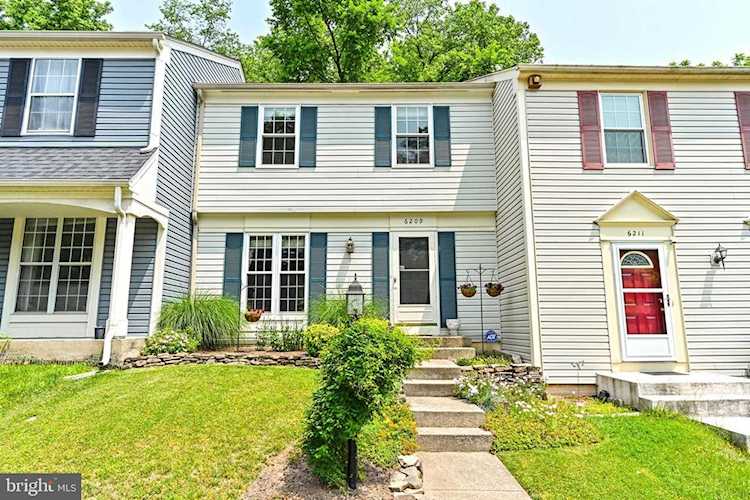 6209 Prince Way Centreville, VA 20120 | MLS VAFX2129440 Photo 1