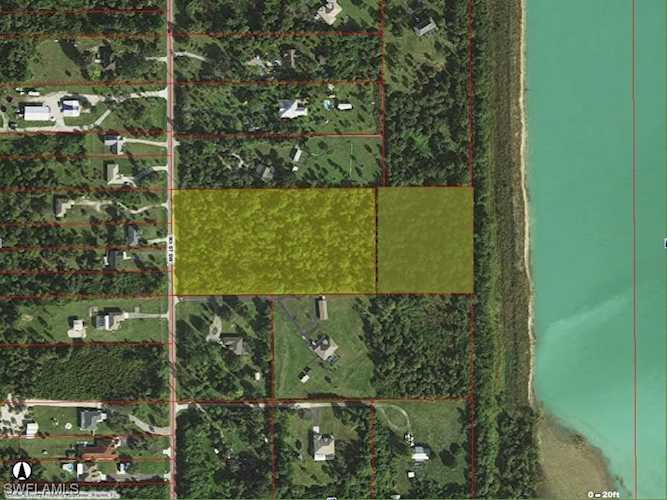 9Th St Sw Naples, FL 34117