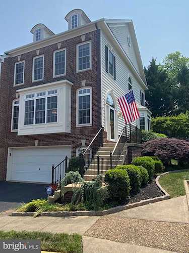 3365 Wilton Crest Ct Alexandria, VA 22310
