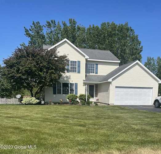 18 Mallard Cove Clifton Park, NY 12019 | MLS 202317622 Photo 1