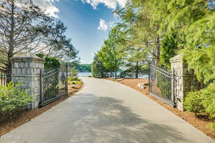 3825 Island Path Louisville, TN 37777