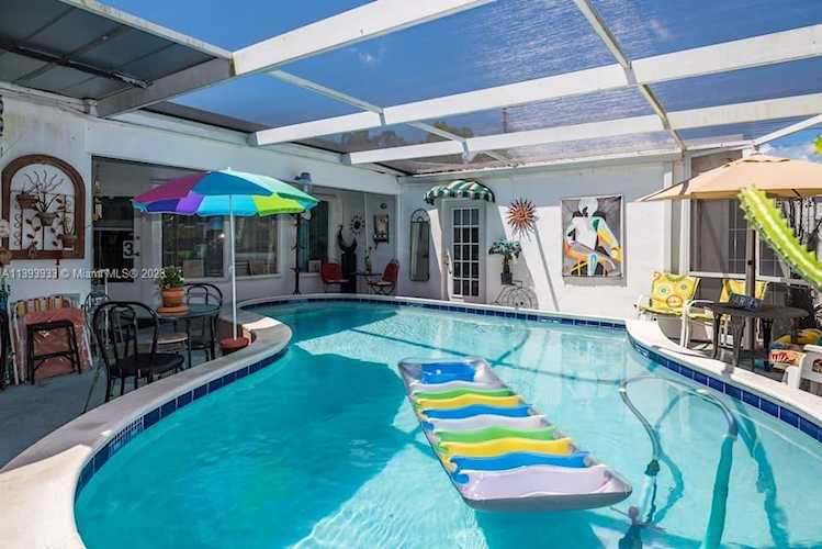 1719 Shenandoah St Hollywood, FL 33020