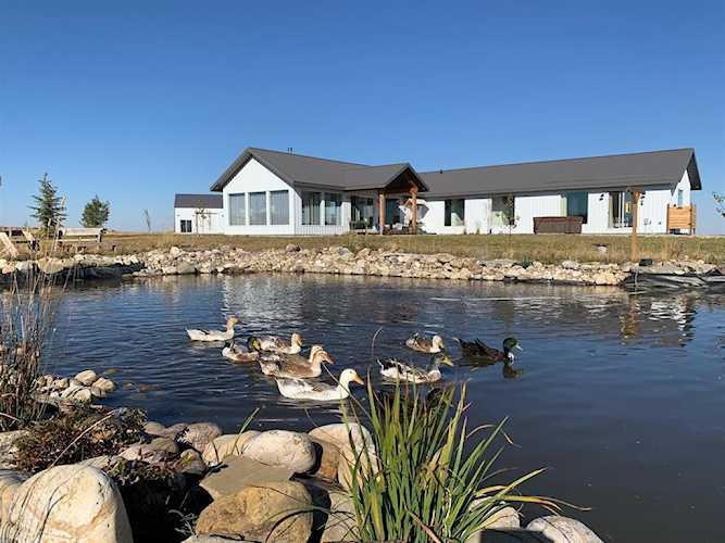 546190 64 St W Rural Foothills County, AB T1V 1N1
