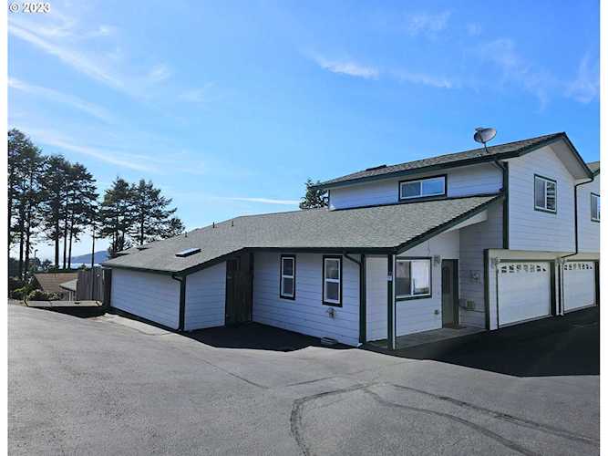 1213 Ransom AVE #B Brookings, OR 97415