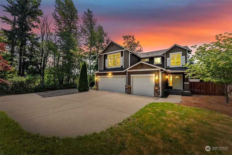 35639 32nd Ave S Federal Way, WA 98003
