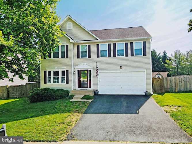 30 Fletcher Dr Fredericksburg, VA 22406