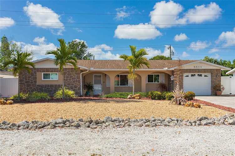 5511 1st Avenue Dr NW Bradenton, FL 34209
