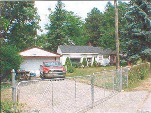 4190 Meyers Waterford, MI 48329