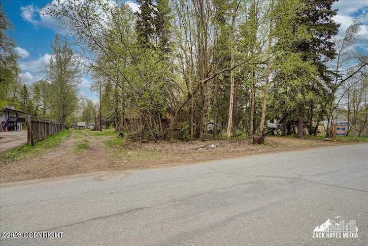 7600 E 4th Ave #B Anchorage, AK 99504