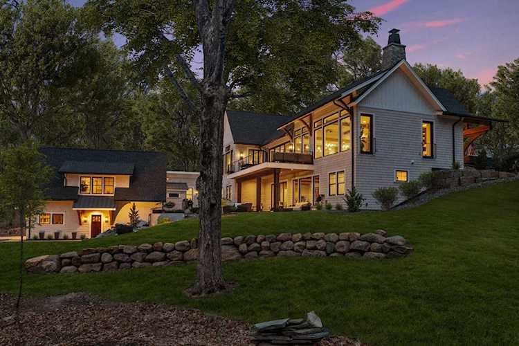 27850 Woodside Road Shorewood, MN 55331