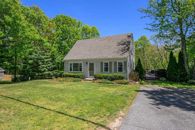 44 Renoir Drive Osterville, MA 02655 | MLS 22302125 Photo 1