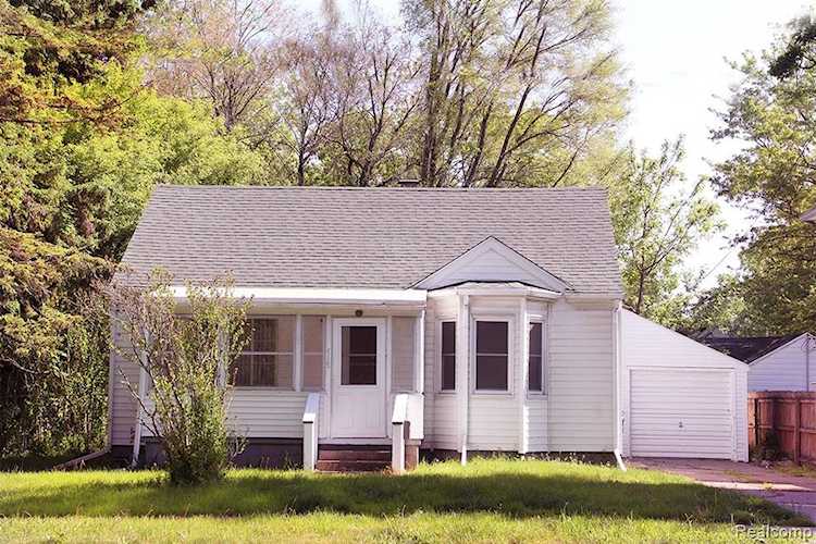 715 W Holmes Lansing, MI 48910 | MLS 20230042263 Photo 1