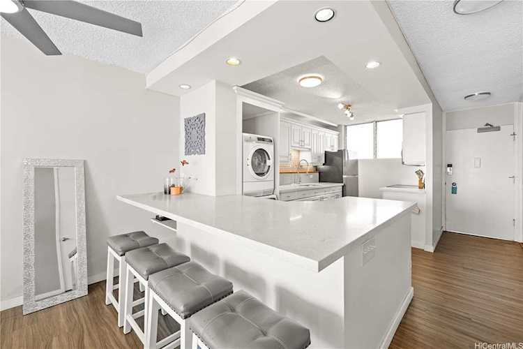 1676 Ala Moana Boulevard #1002 Honolulu, HI 96815 | MLS 202311430 Photo 1