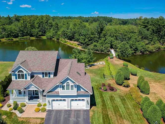 63 Hawkins Glen Dr Salem, NH 03079