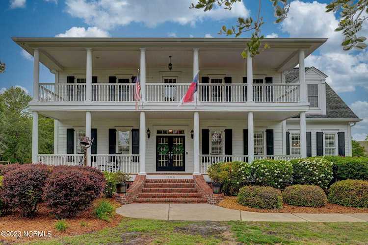 105 Low Country Court Hampstead, NC 28443