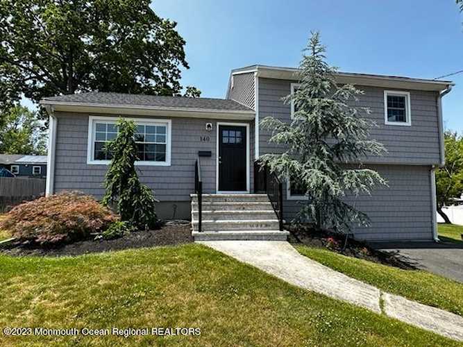 140 12th St Belford, NJ 07718