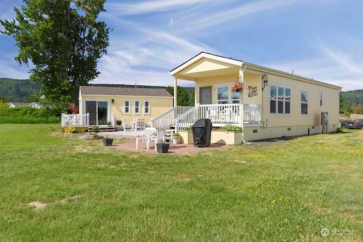 252 W Sunny Sands Rd Cathlamet, WA 98612 MLS# 2074319 | PNWR.com Photo 1