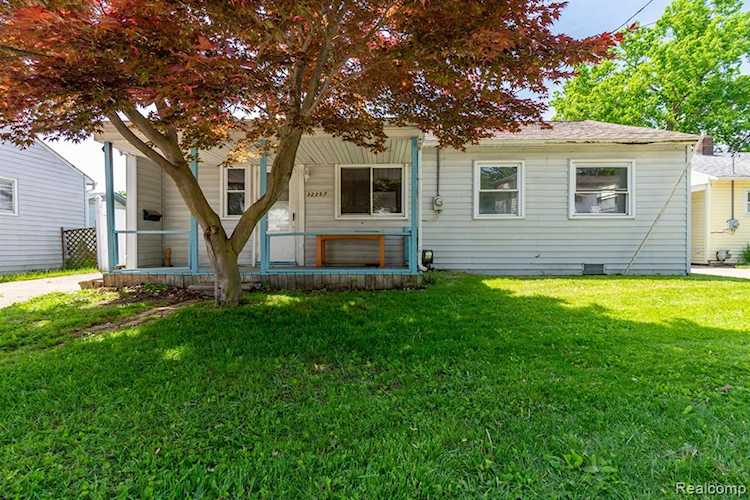 32257 Oscoda Westland, MI 48186 | MLS 20230042441 Photo 1