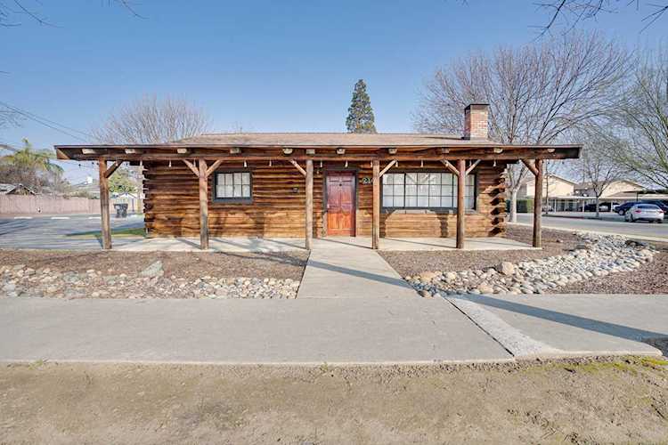 216 E School Ave Visalia, CA 93291
