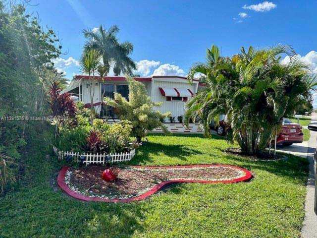 2311 SW 86th Ave Davie, FL 33324