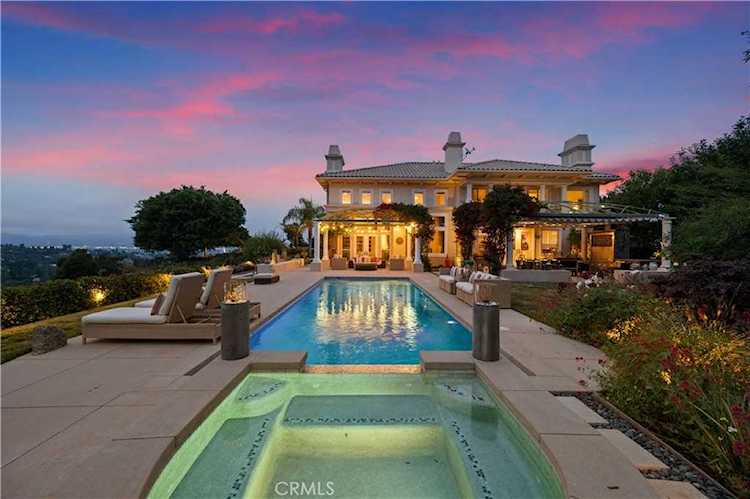 19262 Northfleet Way Tarzana, CA 91356